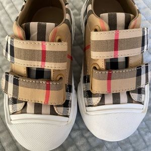 Only wore once great condition